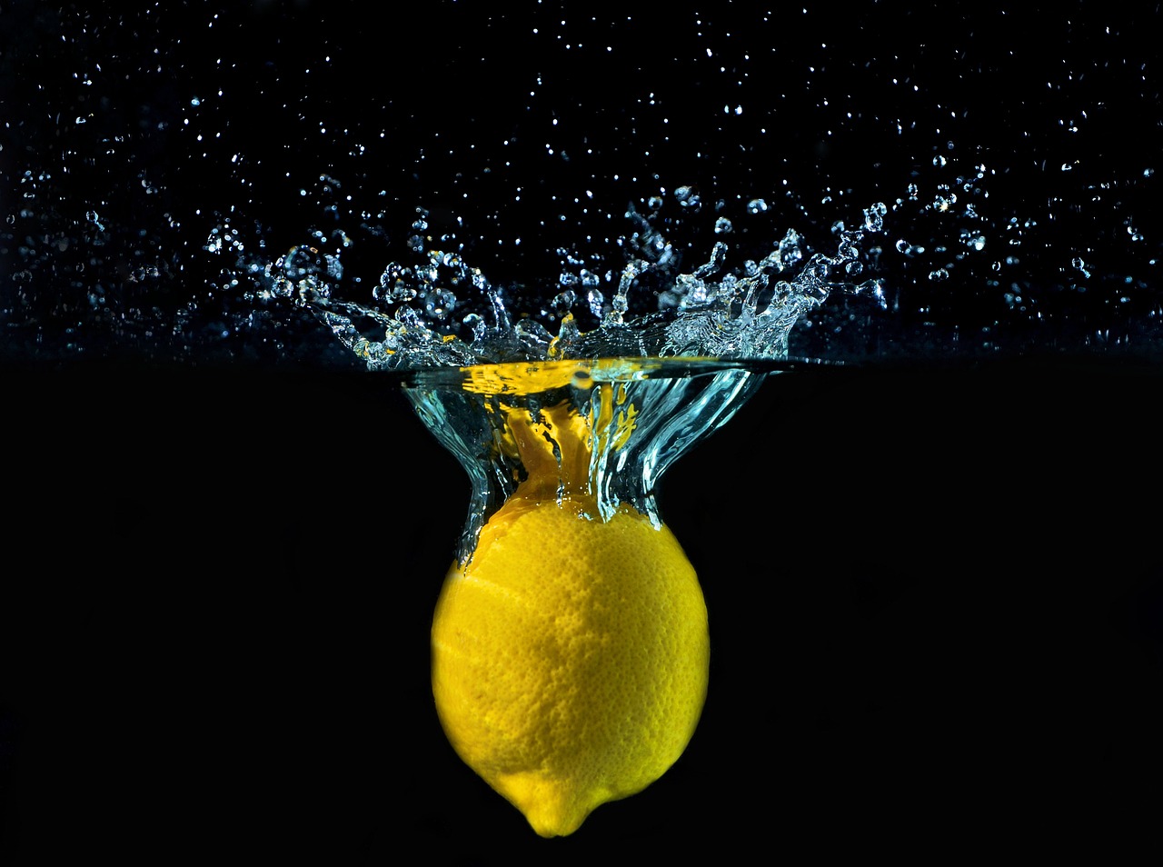 18 benefits of lemon for health - nutrient breakdown and usage 31 Lemon, water, fruit-benefits of lemon for health
